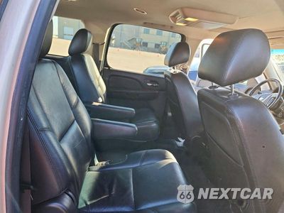 Zdjęcie 11 z 13 samochodu: 2013 CHEVROLET SUBURBAN K1500 LTZ VIN:1GNSKKE79DR100739 - miniatura