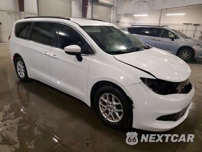 Czwarte zdjęcie samochodu z boku: 2020 CHRYSLER VOYAGER LXI VIN:2C4RC1DG5LR261100 - miniatura