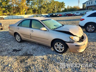 Czwarte zdjęcie samochodu z boku: 2005 TOYOTA CAMRY LE V6 VIN:4T1BF30KX5U616536 - miniatura