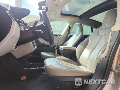 Zdjęcie 7 z 12 samochodu: 2014 TESLA MODEL S VIN:5YJSA1H1XEFP28586 - miniatura