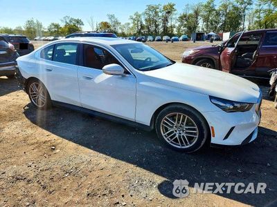 Czwarte zdjęcie samochodu z boku: 2025 BMW 530 XI VIN:WBA53FJ04SCU22074 - miniatura