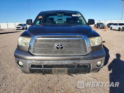 Piąte zdjęcie samochodu w środku: 2011 TOYOTA TUNDRA CREWMAX SR5 VIN:5TFEM5F18BX023740 - miniatura