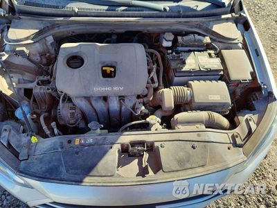 Zdjęcie 11 z 12 samochodu: 2017 HYUNDAI ELANTRA SE VIN:5NPD74LFXHH204792 - miniatura