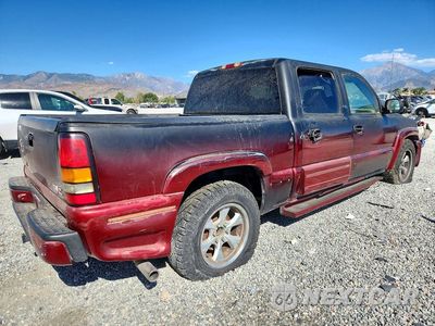 Trzecie zdjęcie samochodu z tyłu: 2005 GMC NEW SIERRA C1500 VIN:2GTEC13T451274807 - miniatura