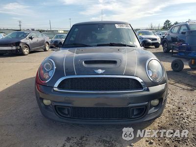Piąte zdjęcie samochodu w środku: 2013 MINI COOPER S VIN:WMWSV3C5XDT388746 - miniatura
