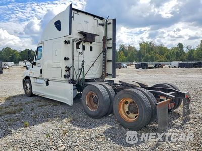 Drugie zdjęcie samochodu z przodu: 2015 FREIGHTLINER CASCADIA 125 VIN:3AKJGLD56FSGR1436 - miniatura