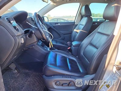 Zdjęcie 7 z 13 samochodu: 2017 VOLKSWAGEN TIGUAN SPORT VIN:WVGUV7AX4HK030914 - miniatura