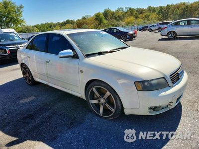 Czwarte zdjęcie samochodu z boku: 2005 AUDI S4 VIN:WAUPL68E45A030626 - miniatura