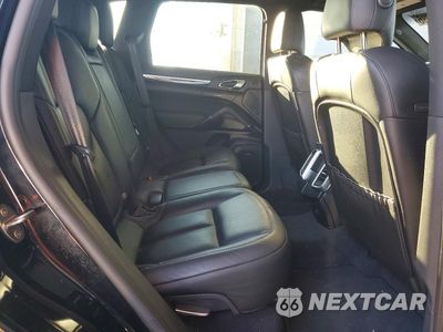 Zdjęcie 10 z 12 samochodu: 2016 PORSCHE CAYENNE VIN:WP1AA2A2XGKA09668 - miniatura