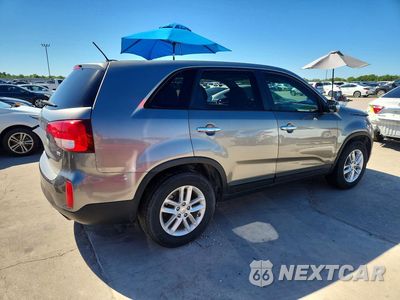 Trzecie zdjęcie samochodu z tyłu: 2015 KIA SORENTO LX VIN:5XYKT3A67FG627012 - miniatura