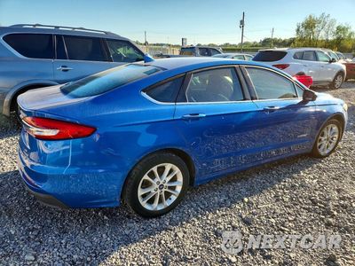 Trzecie zdjęcie samochodu z tyłu: 2019 FORD FUSION SE VIN:3FA6P0LU8KR140455 - miniatura