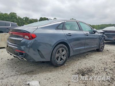 Trzecie zdjęcie samochodu z tyłu: 2023 KIA K5 LXS VIN:5XXG14J26PG187739 - miniatura