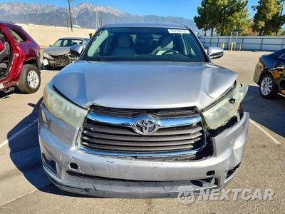 Piąte zdjęcie samochodu w środku: 2015 TOYOTA HIGHLANDER LE PLUS VIN:5TDZKRFH2FS065327 - miniatura