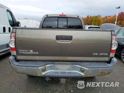 Zdjęcie 6 z 12 samochodu: 2015 TOYOTA TACOMA V6 VIN:5TFUU4EN4FX110244 - miniatura