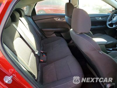 Zdjęcie 10 z 12 samochodu: 2019 KIA FORTE LXS VIN:3KPF24AD3KE040404 - miniatura