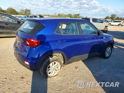 Trzecie zdjęcie samochodu z tyłu: 2022 HYUNDAI VENUE SE VIN:KMHRB8A39NU180650 - miniatura