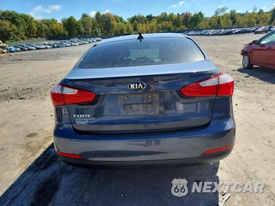 Zdjęcie 6 z 12 samochodu: 2016 KIA FORTE LX VIN:KNAFK4A68G5613976 - miniatura