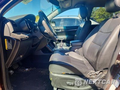 Zdjęcie 7 z 12 samochodu: 2013 KIA SORENTO EX VIN:5XYKU4A63DG331663 - miniatura