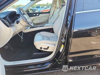 Zdjęcie 13 z 14 samochodu: 2021 VOLVO XC60 T5 MOMENTUM VIN:YV4102RK6M1880610 - miniatura