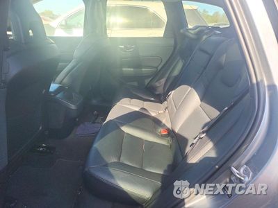Zdjęcie 10 z 13 samochodu: 2019 VOLVO XC60 T5 VIN:LYV102RK8KB177261 - miniatura