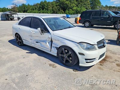 Czwarte zdjęcie samochodu z boku: 2014 MERCEDES-BENZ C 300 4MATIC VIN:WDDGF8ABXEG198828 - miniatura