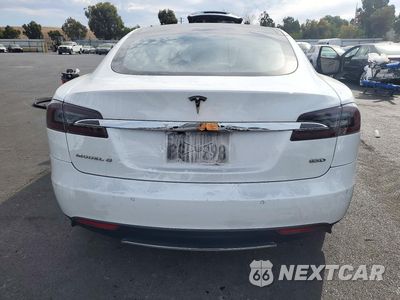 Zdjęcie 6 z 12 samochodu: 2015 TESLA MODEL S 85D VIN:5YJSA1H29FF091944 - miniatura