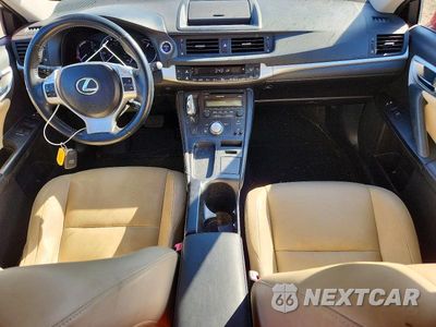 Zdjęcie 8 z 12 samochodu: 2012 LEXUS CT 200 VIN:JTHKD5BH8C2112839 - miniatura