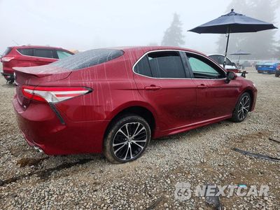 Trzecie zdjęcie samochodu z tyłu: 2018 TOYOTA CAMRY SE VIN:4T1B11HK0JU667237 - miniatura