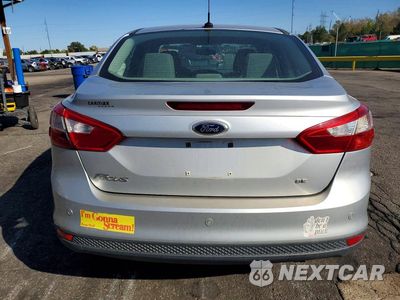 Zdjęcie 6 z 13 samochodu: 2014 FORD FOCUS SE VIN:1FADP3F25EL232788 - miniatura