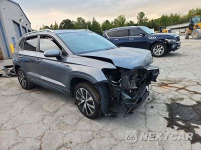 Czwarte zdjęcie samochodu z boku: 2022 VOLKSWAGEN TAOS SE VIN:3VVRX7B21NM010228 - miniatura