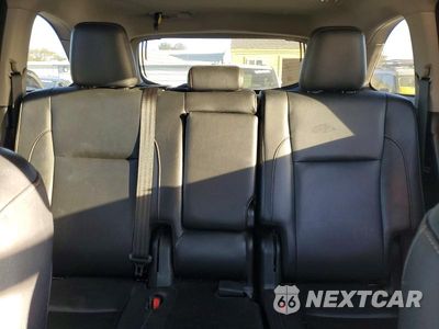 Zdjęcie 10 z 13 samochodu: 2018 TOYOTA HIGHLANDER XLE VIN:5TDJZRFH6JS886934 - miniatura