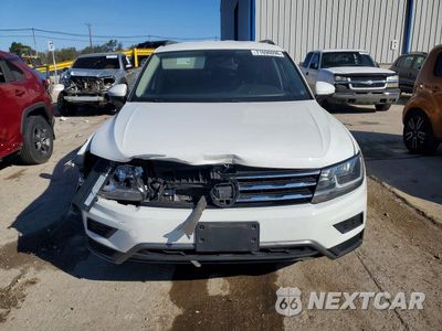 Piąte zdjęcie samochodu w środku: 2020 VOLKSWAGEN TIGUAN SE VIN:3VV2B7AX8LM116606 - miniatura