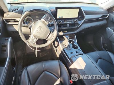 Zdjęcie 8 z 13 samochodu: 2024 TOYOTA HIGHLANDER HYBRID XLE VIN:5TDKBRCH2RS143146 - miniatura