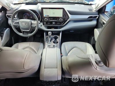 Zdjęcie 8 z 13 samochodu: 2025 TOYOTA HIGHLANDER VIN:5TDEBRCH7SS665225 - miniatura