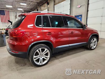 Trzecie zdjęcie samochodu z tyłu: 2016 VOLKSWAGEN TIGUAN S VIN:WVGAV7AX8GW056992 - miniatura