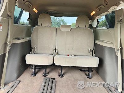 Zdjęcie 10 z 14 samochodu: 2016 TOYOTA SIENNA LE VIN:5TDKK3DC0GS754595 - miniatura