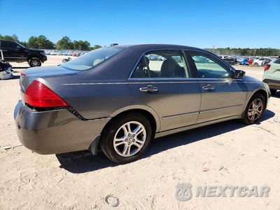 Trzecie zdjęcie samochodu z tyłu: 2006 HONDA ACCORD EX VIN:1HGCM56856A146989 - miniatura