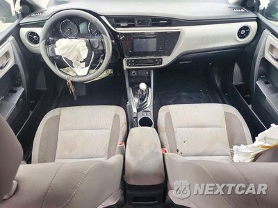 Zdjęcie 8 z 13 samochodu: 2018 TOYOTA COROLLA LE VIN:2T1BURHE8JC122128 - miniatura