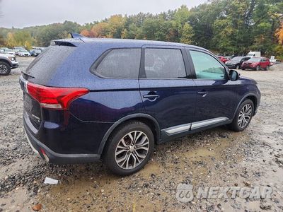 Trzecie zdjęcie samochodu z tyłu: 2017 MITSUBISHI OUTLANDER SE VIN:JA4AZ3A30HZ054775 - miniatura