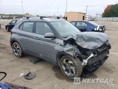 Czwarte zdjęcie samochodu z boku: 2021 HYUNDAI VENUE SEL VIN:KMHRC8A3XMU120405 - miniatura