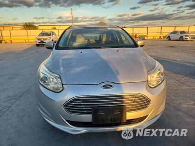Piąte zdjęcie samochodu w środku: 2013 FORD FOCUS BEV VIN:1FADP3R49DL165303 - miniatura