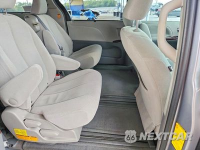 Zdjęcie 11 z 13 samochodu: 2012 TOYOTA SIENNA XLE 8-PASSENGER VIN:5TDYK3DC4CS257103 - miniatura