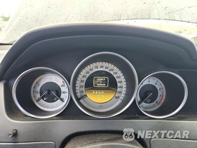 Zdjęcie 9 z 12 samochodu: 2012 MERCEDES-BENZ C 250 VIN:WDDGF4HB5CR215521 - miniatura
