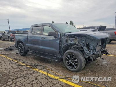 Czwarte zdjęcie samochodu z boku: 2021 CHEVROLET SILVERADO K1500 CUSTOM VIN:1GCPYBEK0MZ241166 - miniatura