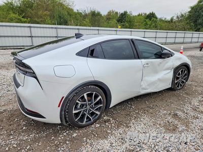 Trzecie zdjęcie samochodu z tyłu: 2026 TOYOTA PRIUS PLUG-IN HYBRID XSE PREMIUM VIN:JTDACACU1T3077852 - miniatura