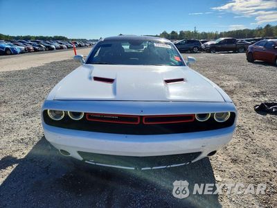 Piąte zdjęcie samochodu w środku: 2019 DODGE CHALLENGER SXT VIN:2C3CDZAG9KH561687 - miniatura