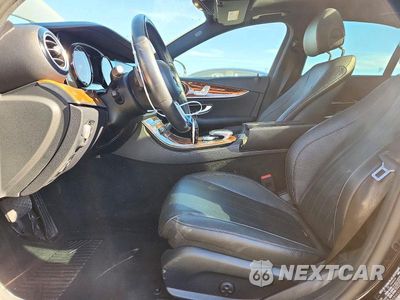 Zdjęcie 7 z 12 samochodu: 2019 MERCEDES-BENZ E 300 VIN:WDDZF4JB9KA521606 - miniatura