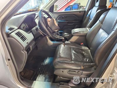 Zdjęcie 7 z 13 samochodu: 2005 HONDA PILOT EXL VIN:2HKYF18595H001665 - miniatura