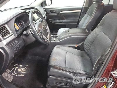 Zdjęcie 7 z 14 samochodu: 2015 TOYOTA HIGHLANDER LE PLUS VIN:5TDBKRFH8FS111454 - miniatura