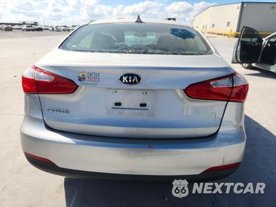 Zdjęcie 6 z 13 samochodu: 2016 KIA FORTE LX VIN:KNAFK4A68G5531438 - miniatura
